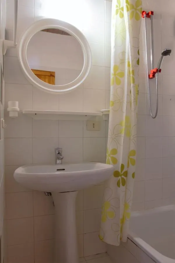 Apartment Ca' Pignoi-3 By Interhome Γκάρντα