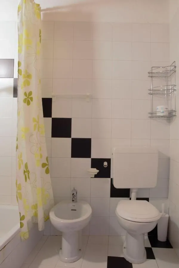 Apartment Ca' Pignoi-3 By Interhome Γκάρντα